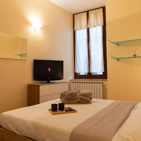Lejlighed Free Parking, Netflix & Wi-fi In Verona